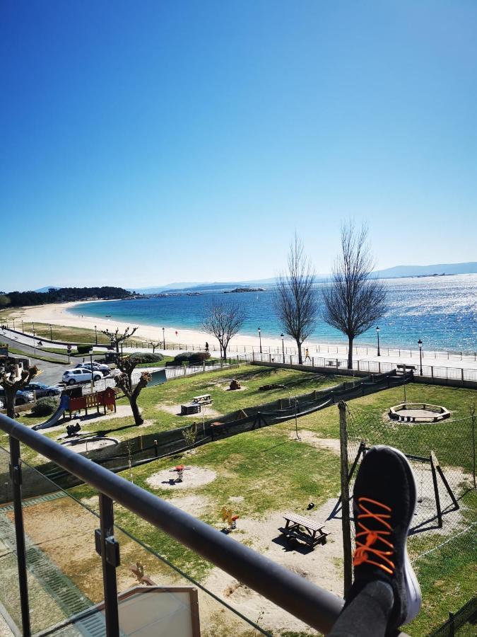 Apartamento En La Playa Apartment Ribeira Luaran gambar